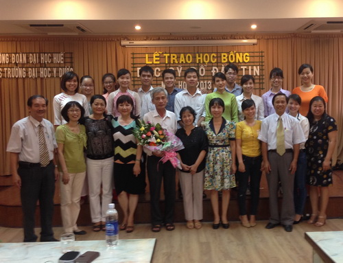 Công đoàn trường Đại học Y Dược Huế tổ chức trao học bổng Đỗ Đắc Tin cho sinh viên khối Y6